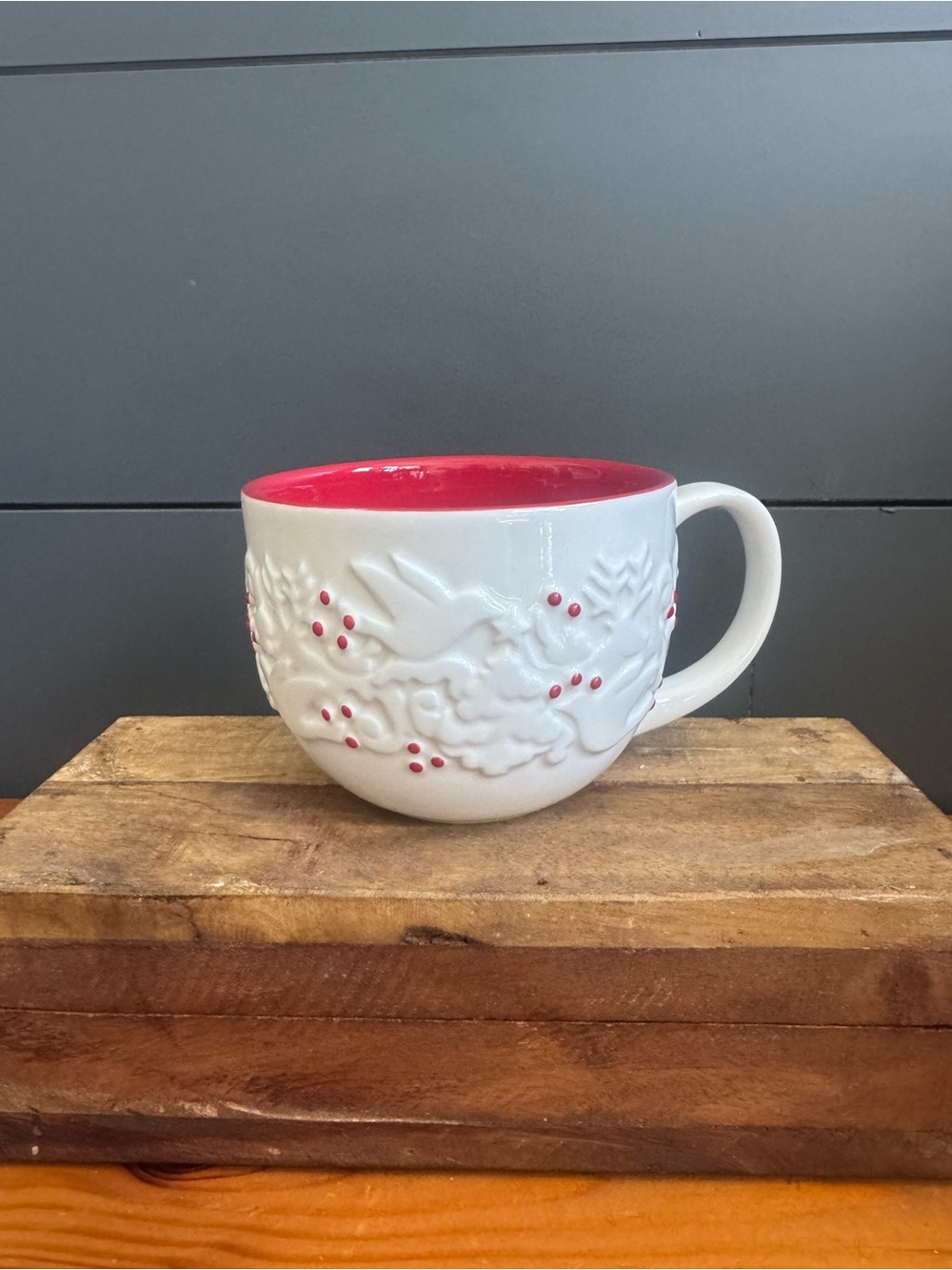 Starbucks 2008 Christmas Holiday Codfee Mug Raised Pattern Doves Trees Reindeer